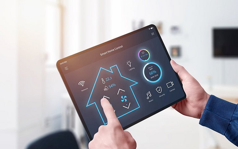 Smart Home für Einsteiger: Vorteile, Nachteile und Aufbau des digitalisierten Wohnens Smart Home für Einsteiger: Vorteile, Nachteile und Aufbau des digitalisierten Wohnens