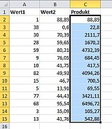 Die Formel hat Excel in den gesamten Bereich übernommen