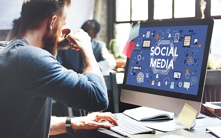 Social Media Netzwerke, Unternehmen, Plattformen, Nutzer