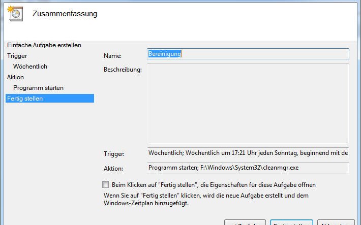 Windows 7: Vorgänge durch die Aufgabenplanung automatisieren Im Bild sehen Sie den ASSISTENTEN FÜR DAS ERSTELLEN EINFACHER AUSGABEN. Im Fenster wird die wöchentliche Ausführung der Datenträgerbereinigung aktiviert.